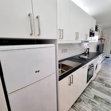 Smeraldo 11 Playa Roca 아파트 코스타 테기세