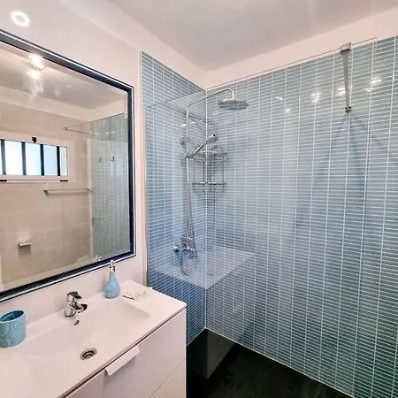 Smeraldo 11 Playa Roca * 코스타 테기세